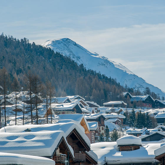 ski chalet roofs in sers chevalier 